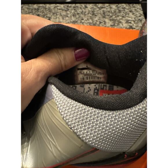 Nike Kobe 5 Wolf Grey Basketball Shoes 10.5 main image 11